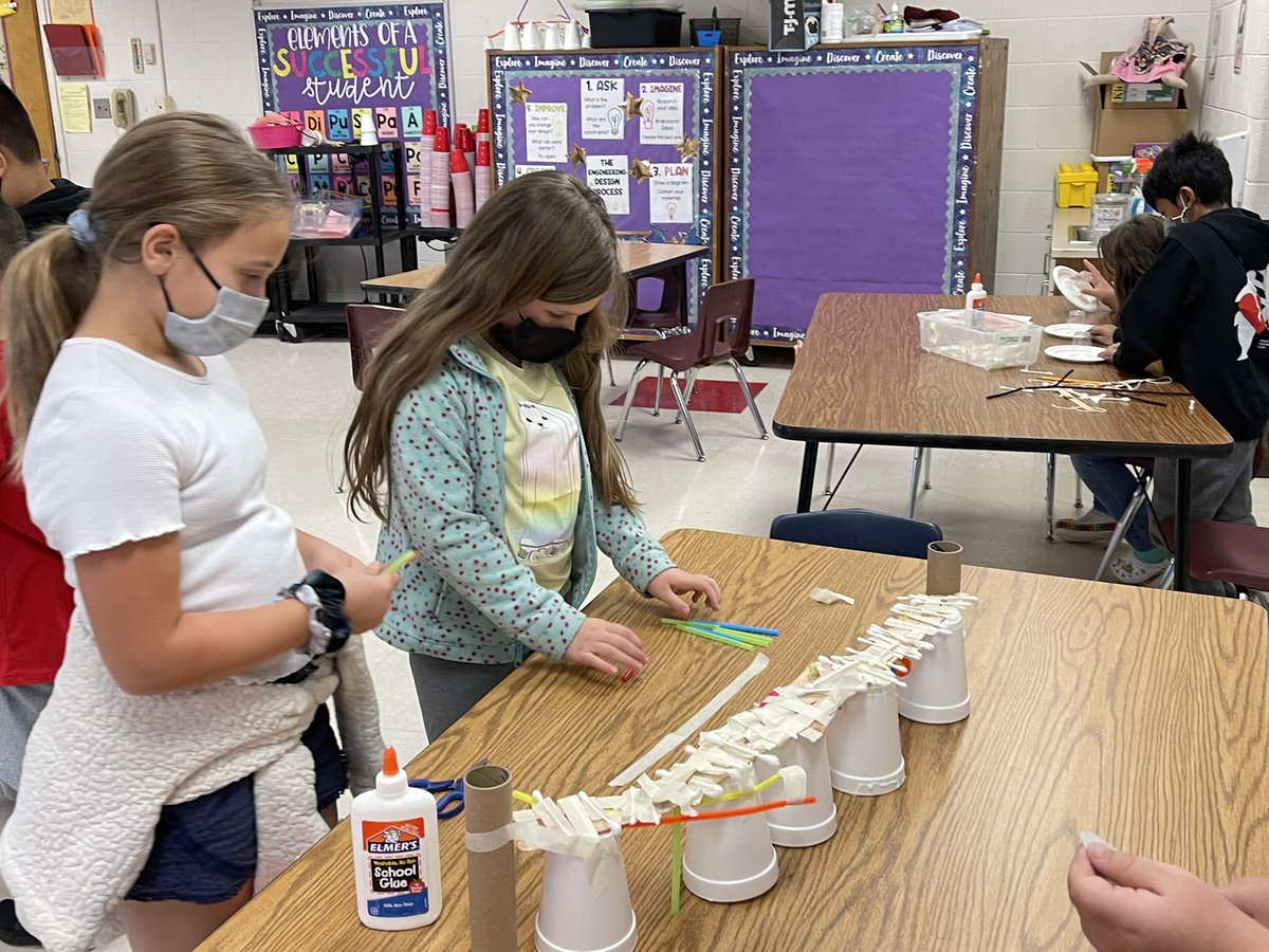 cainedwinam's tweet photo. So much fun in the STEM lab at Ward ES! Bridge building in third, learning how spiders are one of natures engineers in second! #STEM @wsfcs @MarvinWardES1 @wsfcs https://t.co/sn2KUOPO8N