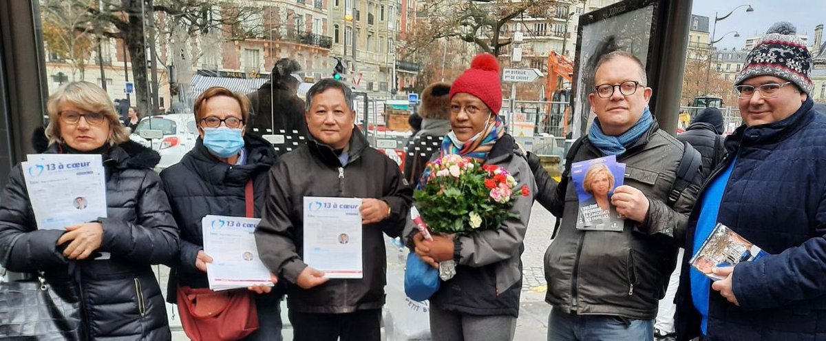 L’équipe de <a href="/13acoeur/">13 à coeur</a> sur les marchés de #Paris13 pour commencer sans attendre la campagne #Presidentielle2022 pour <a href="/vpecresse/">Valérie Pécresse</a> et échanger sur nos actions locales pour #Paris