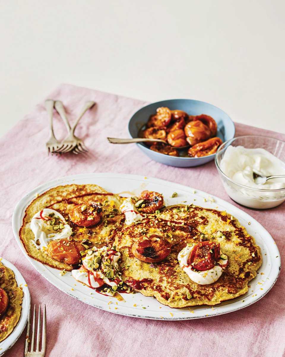 phaidonpress's tweet image. Sunday treats from #MiddleEasternSweets by @salmaskitchen bit.ly/3FM7UFq