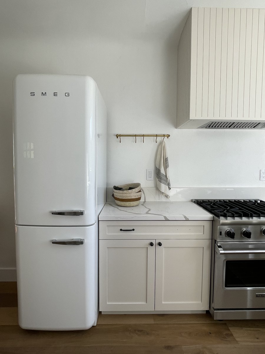 fletch_rhodes's tweet image. We L-O-V-E the way this #kitchenremodel turned out! Read all about how we transformed the #MedModCottage into a chic guest abode on the #FRblog: fletcherrhodes.com/sonoma-med-cot…

#FletcherRhodes #FRstyle #InteriorDesign #SonomaInteriorDesigner #WineCountryStyle #BeforeandAfter