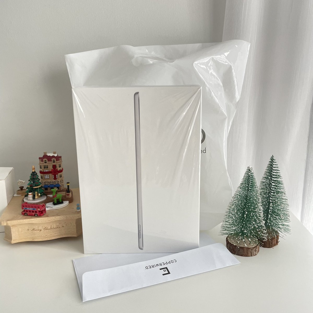 itfeelstory's tweet photo. แจกของขวัญวันคริสต์มาส
‘iPad 8 รุ่น 10.2 นิ้ว’ 1 รางวัล🎄🎁 

กติกา, รีทวิตนี้!
-รีพลายบอกว่าลาซาด้าดียังไง
-พร้อมติด #ใช้ลาซาด้าดีกว่า
-โหลดแอพ Lazada พร้อมแคปหน้าจอลูกค้าใหม่และใส่ชื่อแอคตัวเองในรูป

ประกาศวันที่ 16 ธคงับ มาเล่นกันเยอะๆ น้า แจกจริงสุ่มจริงแน่นอนน https://t.co/5aXtbTtCJr