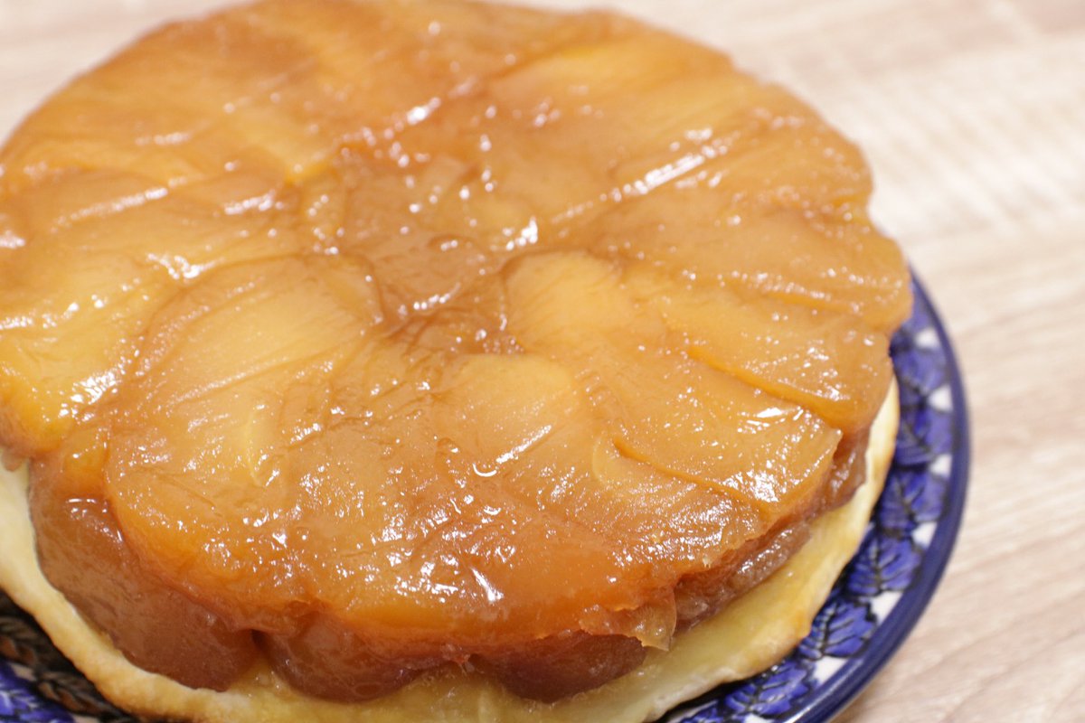 tok1mek1's tweet photo. リンゴが大量だから、タルトタタン🥧🍎 https://t.co/Ml5GyA9Qr2