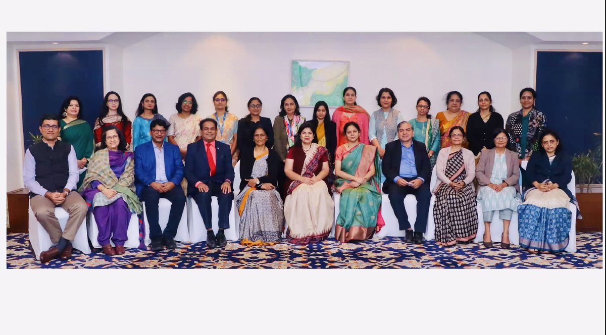 Niru22's tweet photo. Glimpses of #paneldiscussion at #AOGIN2021 #5thdecember2021 on “ #ResourceBased #GCPR for #QualityAssurance #Standards in #Colposcopy” and #ColposcopyExpertGroup #Committee meeting pic held on 23/11/2021 at New Delhi. @WHO @aiims_nd @fogsiofficial https://t.co/zIUQRpaI6o
