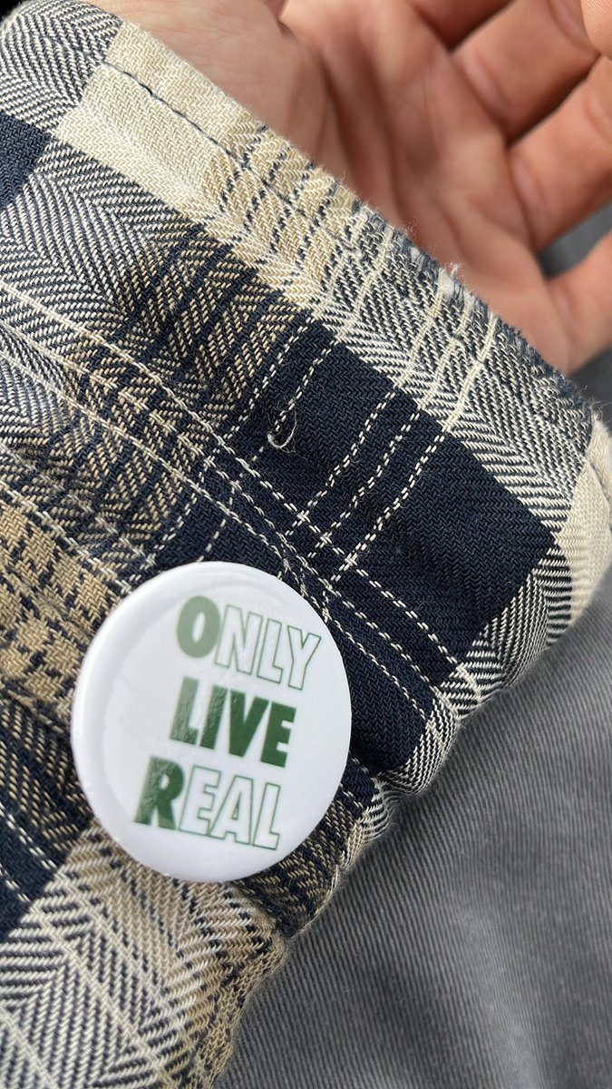 oliverspitts's tweet photo. #OnlyLIVEReal https://t.co/af2NH8i7Kt