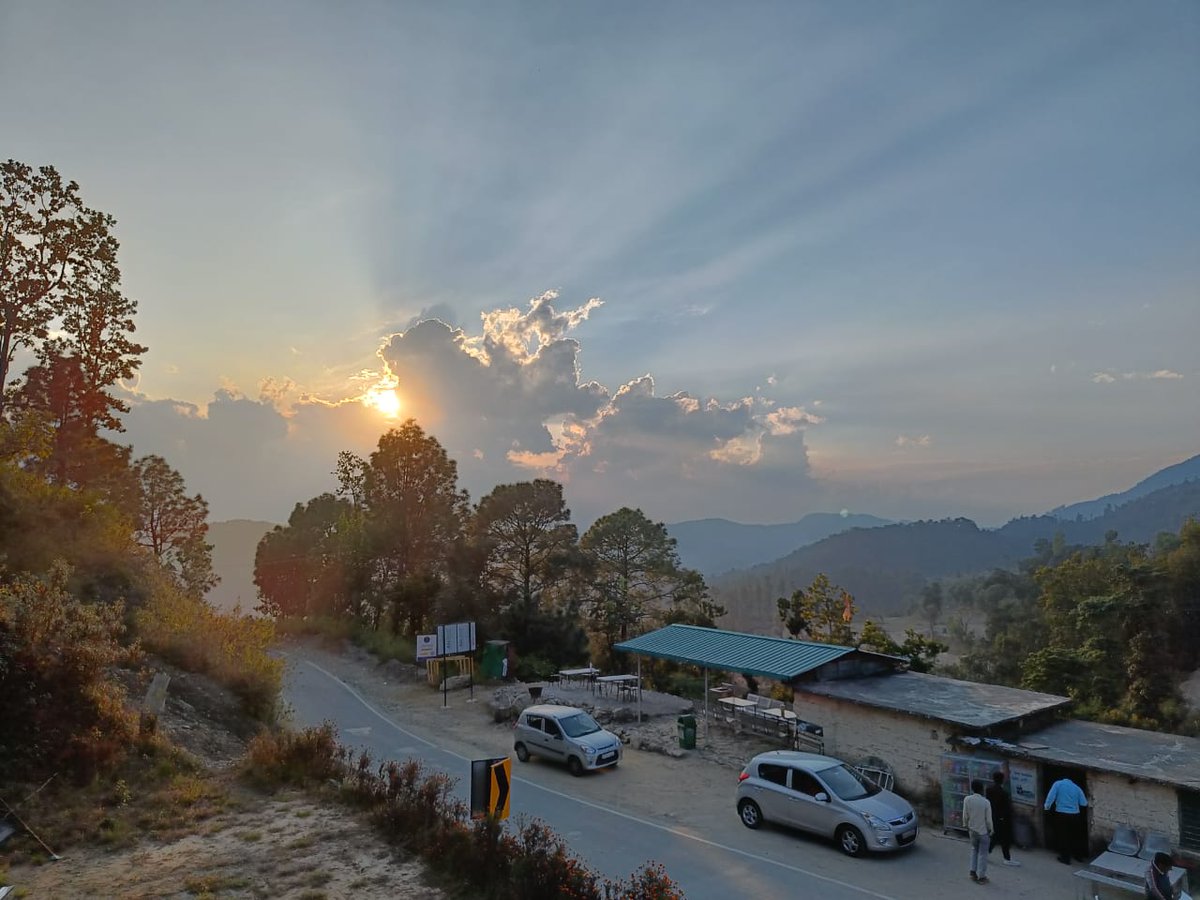 hrsanjaynegi's tweet photo. #Kimadi #Dehradun #Uttarakhand #home https://t.co/3NyROPQcwE