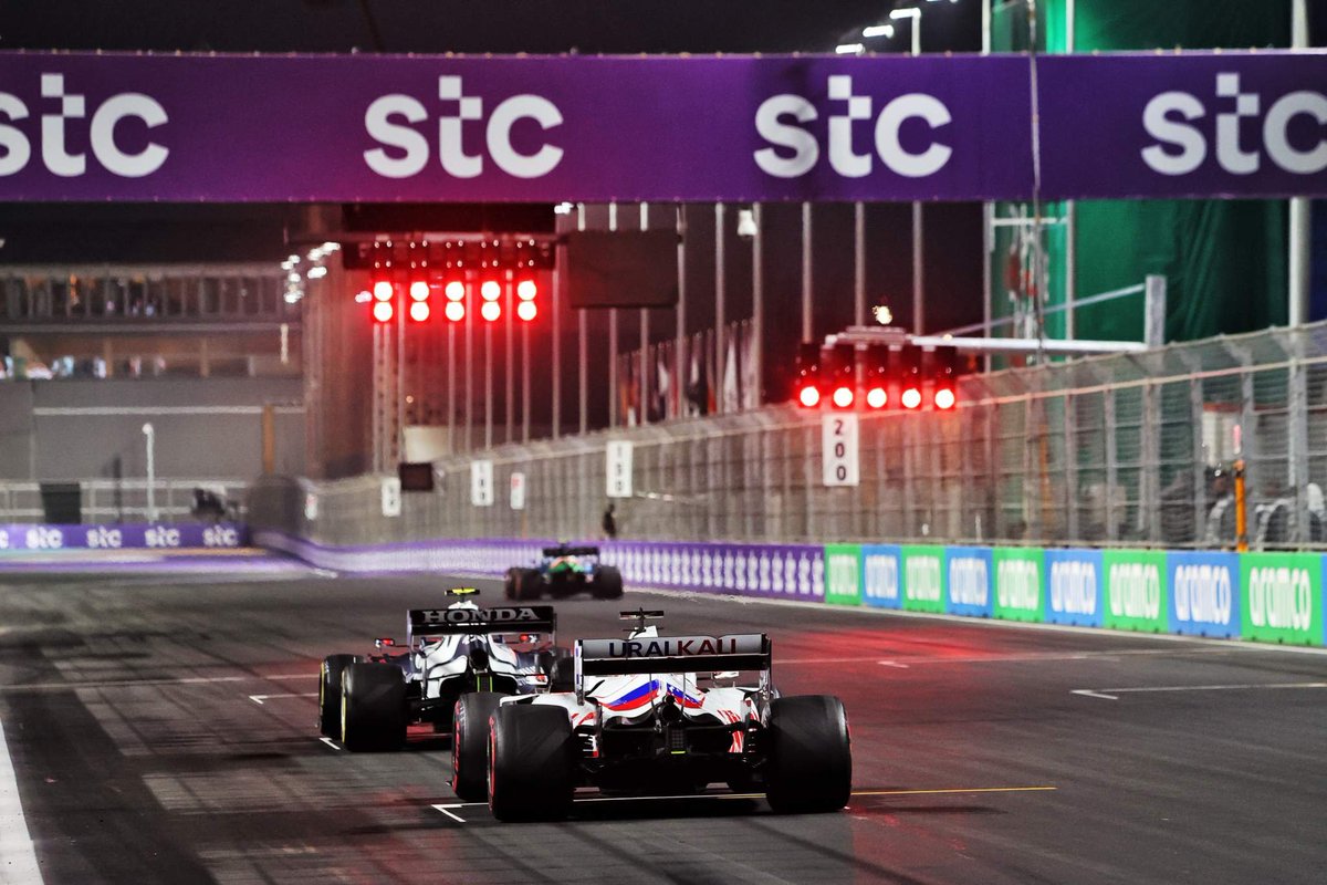 vivof1's tweet photo. #F1 🇸🇦 #SaudiArabianGP 🚦Domingo

⏰Horarios y TV 📺

Carrera... ⚠️se larga y media! 

🇦🇷 🇨🇱 🇺🇾 🇵🇾 > 14:30
🇧🇴 🇻🇪 🇵🇷 > 13:30
🇪🇨 🇵🇪 🇨🇴 🇵🇦> 12:30
🇲🇽🇸🇻 🇳🇮 🇭🇳 🇬🇹> 11:30

⚠️En Diferido x ESPN 2 19:30🇦🇷

 #F1xESPN (🇲🇽 por #FOX3 y 🇨🇱 #ESPN4)

Vivo sin cortes x #StarAction o #StarPlusLA https://t.co/sFzOaMZxd7