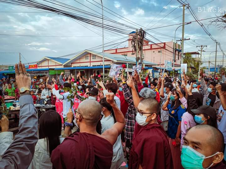 Nananam98's tweet photo. We fight for democracy 

#WhatsHappeningInMyanmar 
#Dec5Coup @USEmbassyBurma @VP @UN @ASEAN @ukinmyanmar https://t.co/tLR7gCYw88