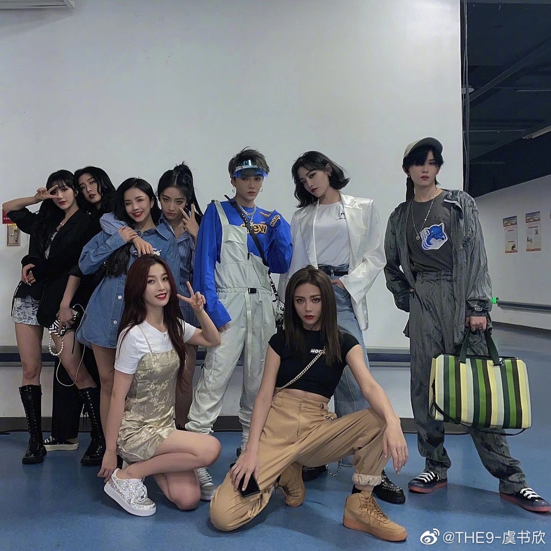 ESTHERYU_TH's tweet photo. 211205 | THE9-虞书欣 Weibo
"ได้เป็น THE9 ได้มาเจอกับทุกคนเป็นสิ่งที่สวยงามที่สุดในชีวิตของฉันจริงๆค่ะต่อจากนี้ไปพวกเราจะต้องยังคงรวมใจประคับประคองกันไปข้างหน้าได้โปรด "ไปด้วยกันกับฉัน!" ต่อไปด้วยนะคะ"
#YuShuxinGraduation
#EstherYu #虞书欣 #อวี๋ซูซิน
#YuShuXin #THE9 (2) https://t.co/QoREcnJUMF