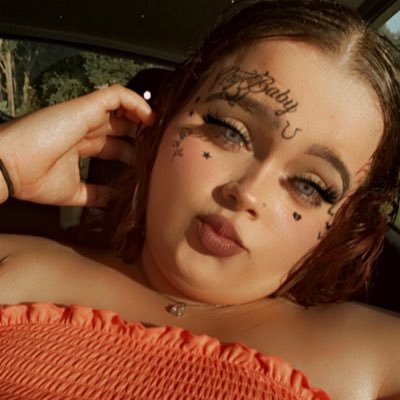 NanieRockzz's tweet photo. #NewProfilePic https://t.co/CU5VjjpjP7
