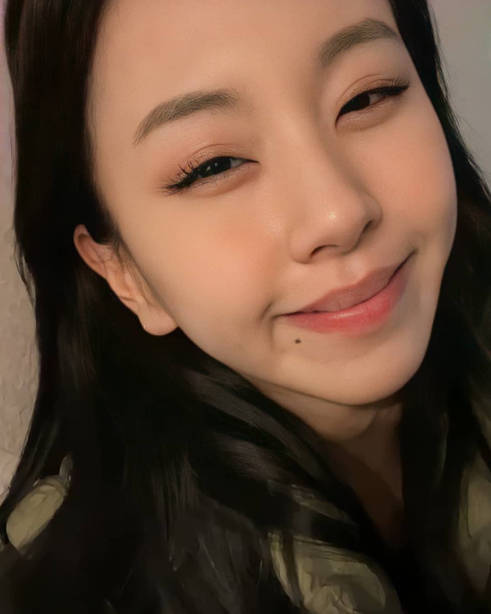 twice_picss's tweet photo. Son Chaeyoung

#TWICE #트와이스 #CHAEYOUNG https://t.co/uqDcq8ZPT3
