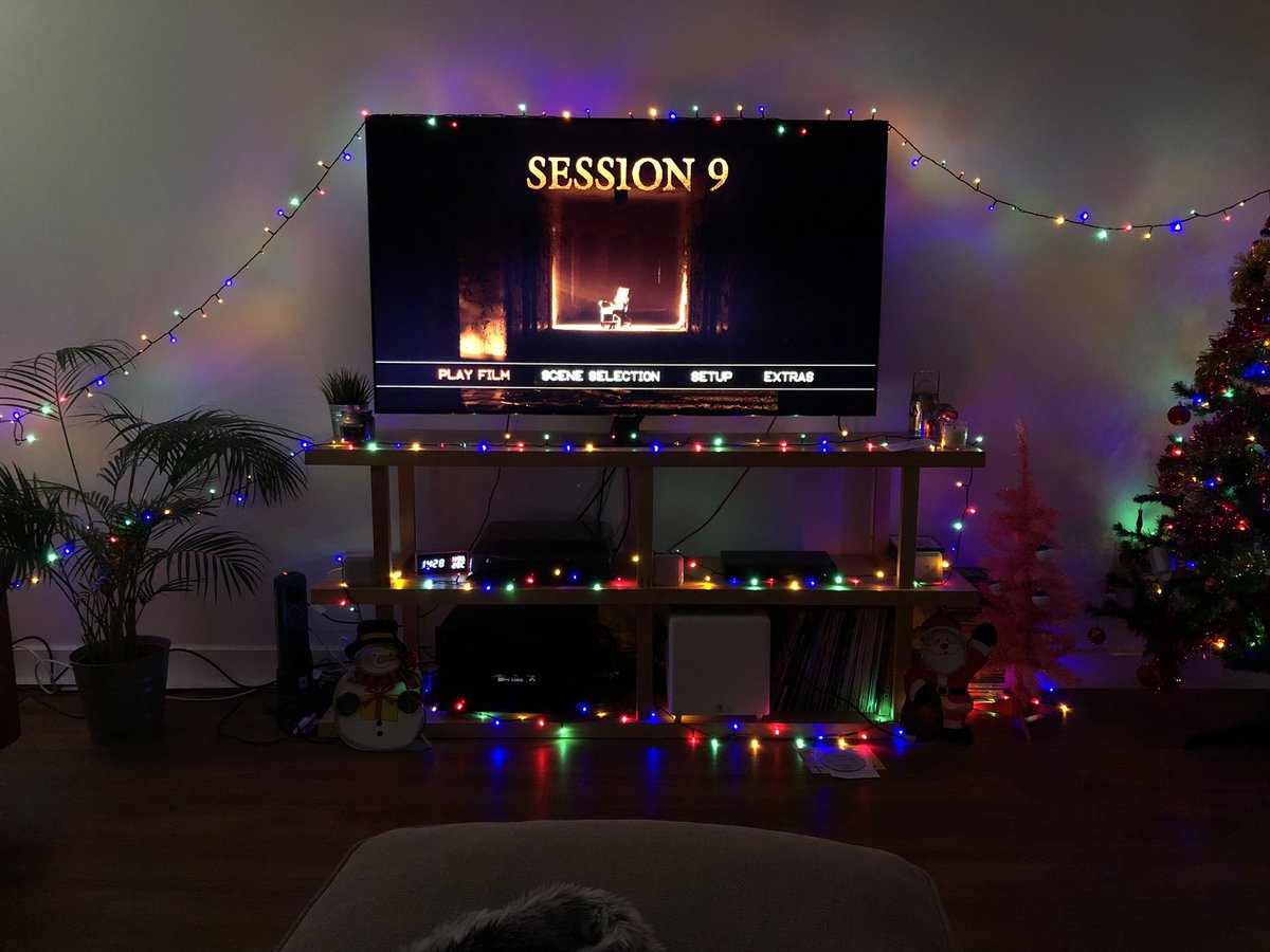 revpeterlaws's tweet image. First lazy day I’ve had in two weeks. Now watching one of the most unsettling films ever #Session9. This upcoming 2 disc Blu Ray set from @SecondSightFilm is packed with content. Out 27th Dec. Review to come.