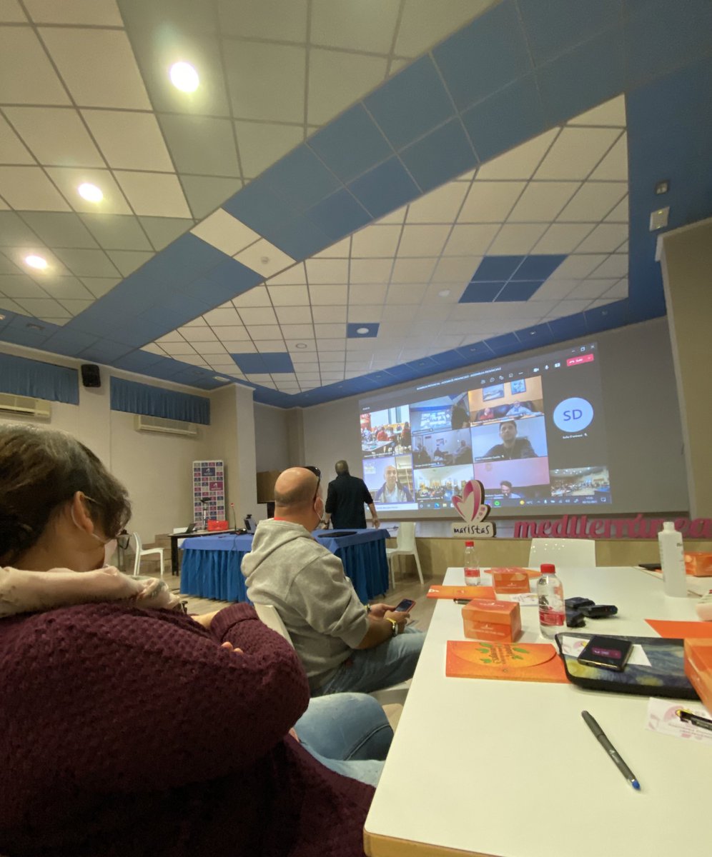 maristasdenia's tweet photo. Termina la Asamblea Provincial. Nuestro equipo representante vuelve ilusionado, con ganas de seguir caminando hacia los nuevos retos y prioridades que queremos conseguir como #FamiliaMarista. #FarosDeEsperanza https://t.co/GguVf6FeHM