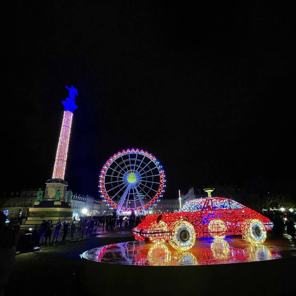 ichflippaus's tweet photo. #stuttgart #schlossplatz #porsche #glanzlichter #riesenrad https://t.co/5pnkgompmD https://t.co/eboebXMLyW