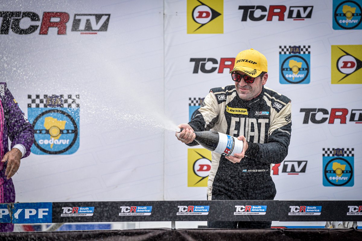 tcrsouthamerica's tweet photo. ¡Con su segundo lugar en la carrera 2, Adalberto Baptista del #CobraRacing, se consagró campeón de la #CopaTrophy 2021 del #TCR #SouthAmerica! 

¡@mantajavier ganó la carrera y @fmcasagrande completó el podio! 

Parabéns Adalberto Baptista 🙌🙌🇧🇷🇧🇷🏁🏁 https://t.co/gWzs31Wfge