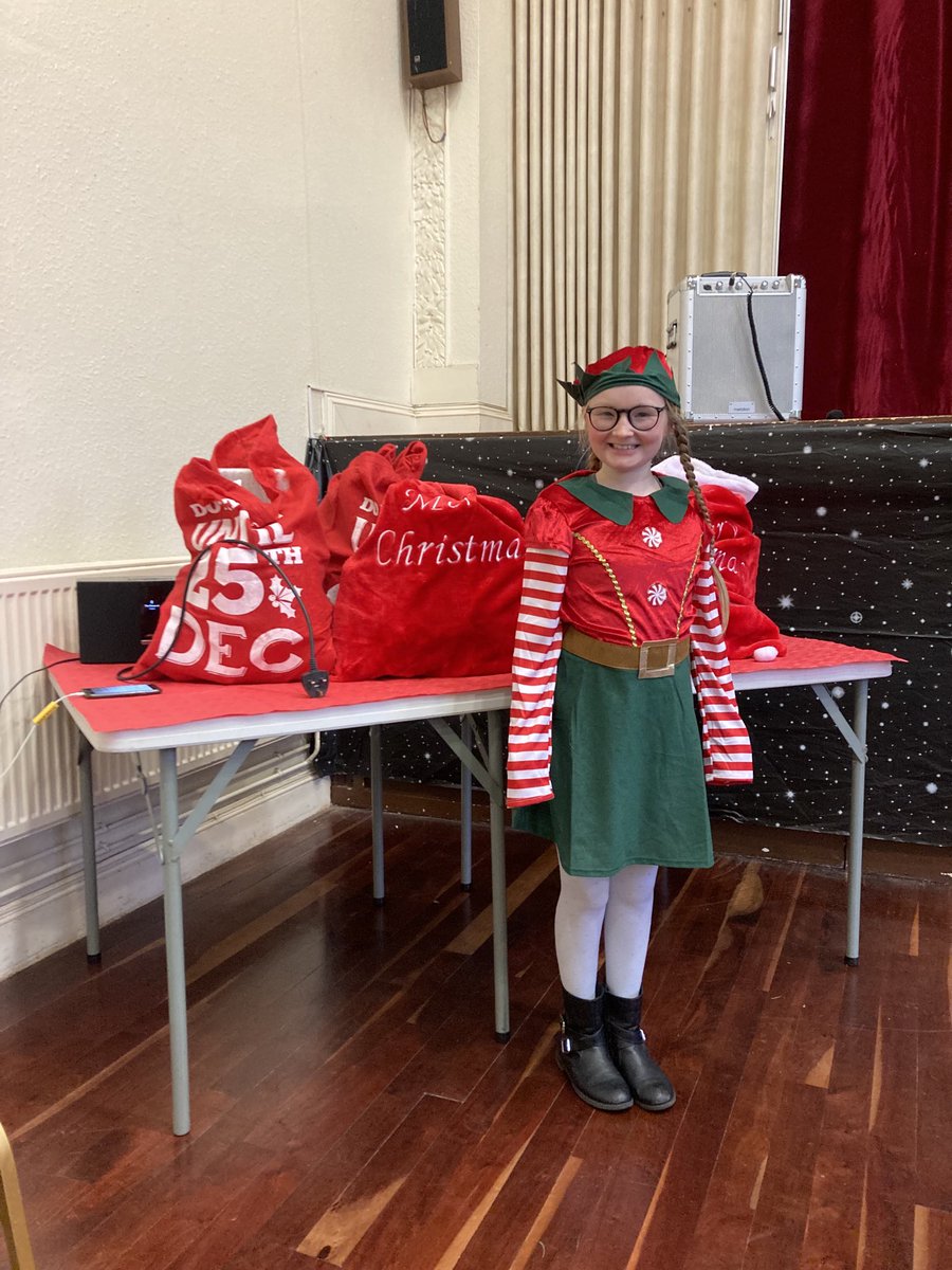 Juliet Sweeney (@jules_sweeney1) on Twitter photo <a href="/AbbeyPrimary/">🧡 Abbey Catholic School 🧡</a> one helpful little elf helping Santa to give out his presents at the SVP lunch today. <a href="/AbbeyPrimary/">🧡 Abbey Catholic School 🧡</a> one helpful little elf helping Santa to give out his presents at the SVP lunch today.