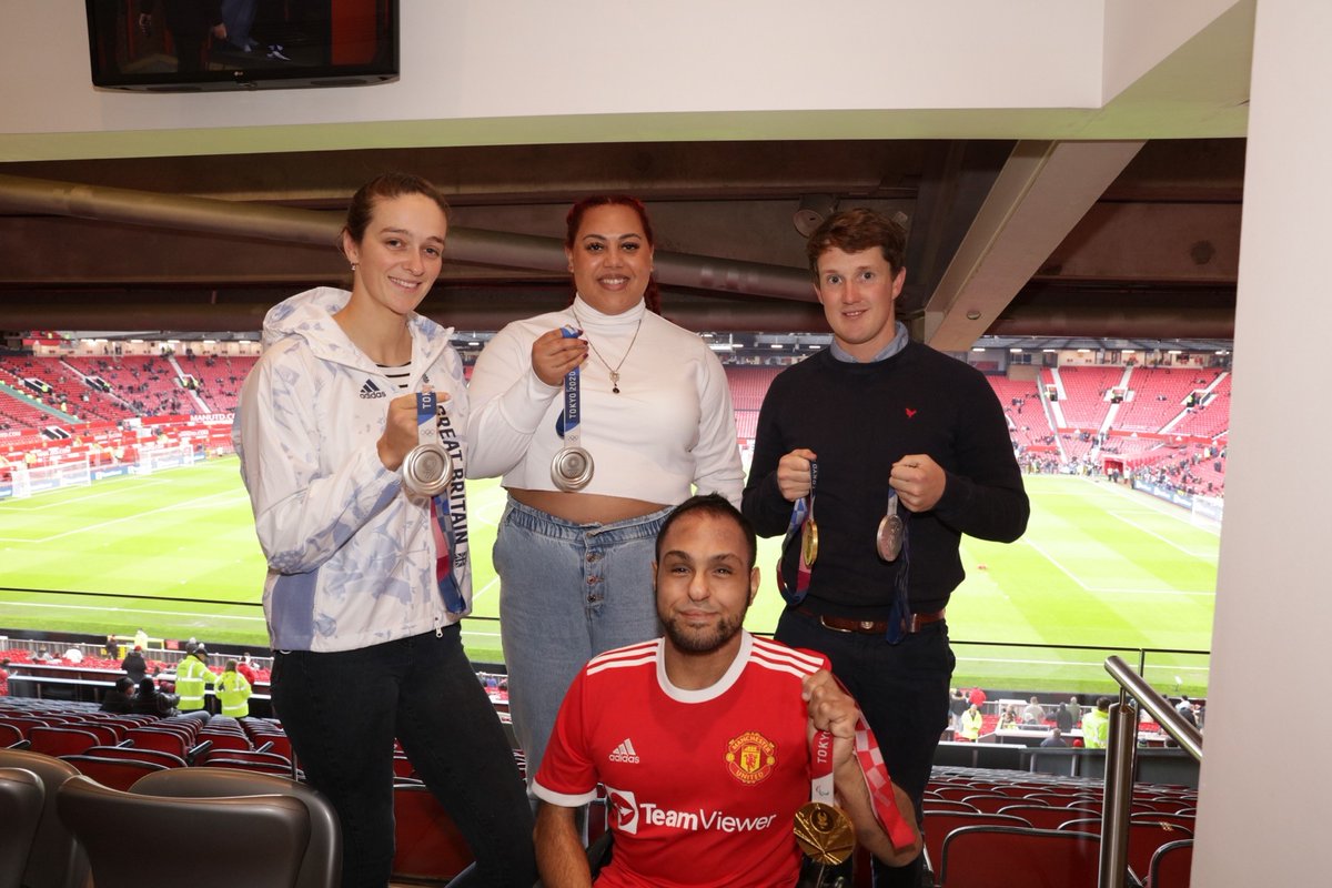 Brilliant to welcome so many <a href="/TeamGB/">Team GB</a> stars to Old Trafford today! 🇬🇧

#MUFC | #MUNCRY