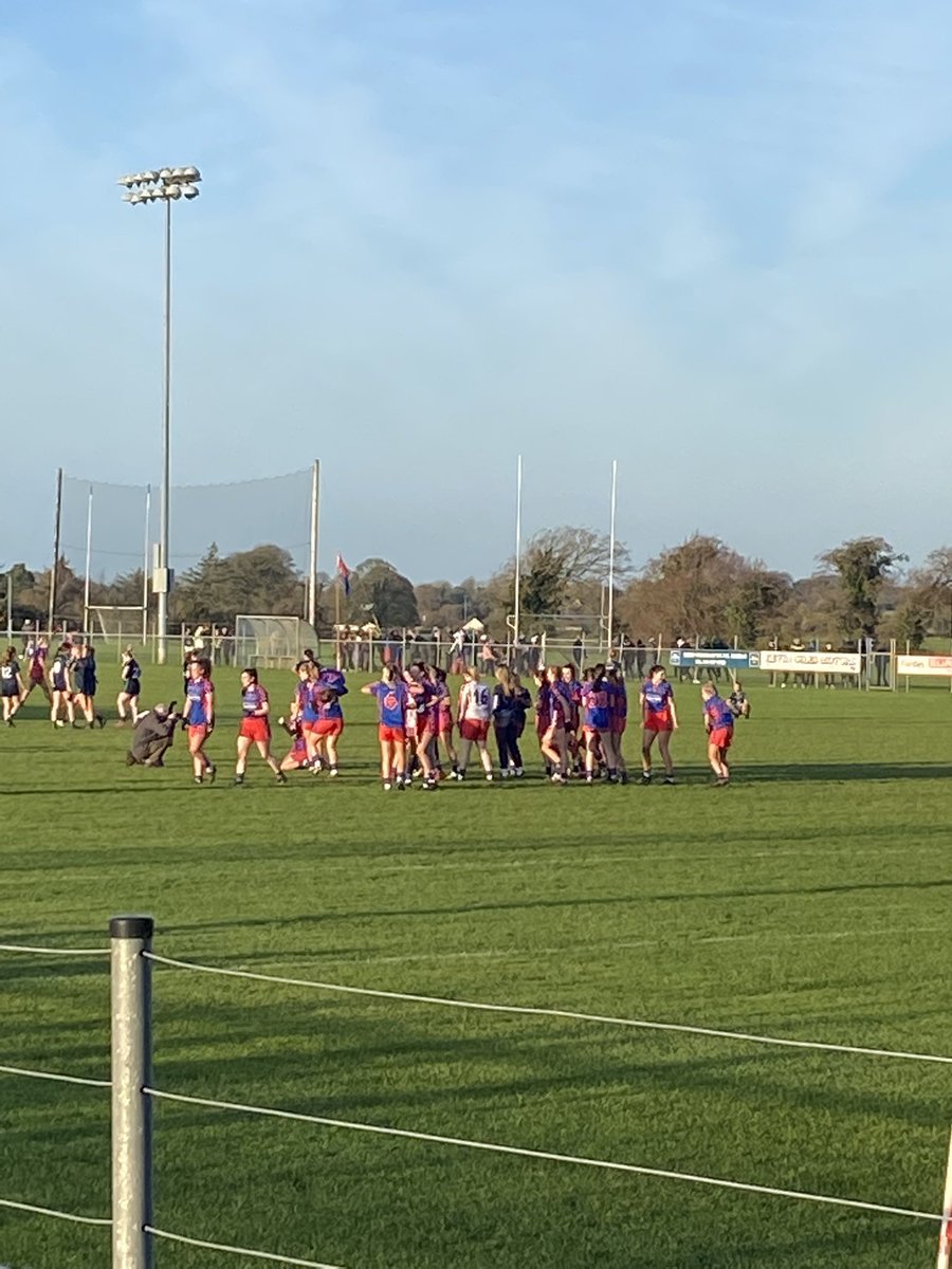 meathladiesMLGF's tweet photo. What a finish here in the the @LeinsterLGFA Senior Club final. CHAMPIONS 
Final score
@DunboyneGAA 2-11
@OFFICIALFoxCab 2-08 https://t.co/02v2B0K1fu