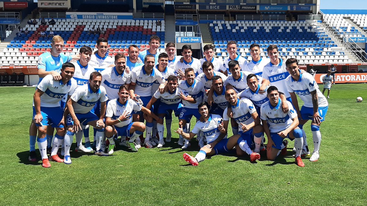 Cruzados's tweet photo. ¡Nos vamos preparando para la foto del Tetracampeón! 🏆✖4️⃣

¡Vamos #LosCruzados y #LasCruzadas! ⚪🔵 https://t.co/uBtYQErmeY