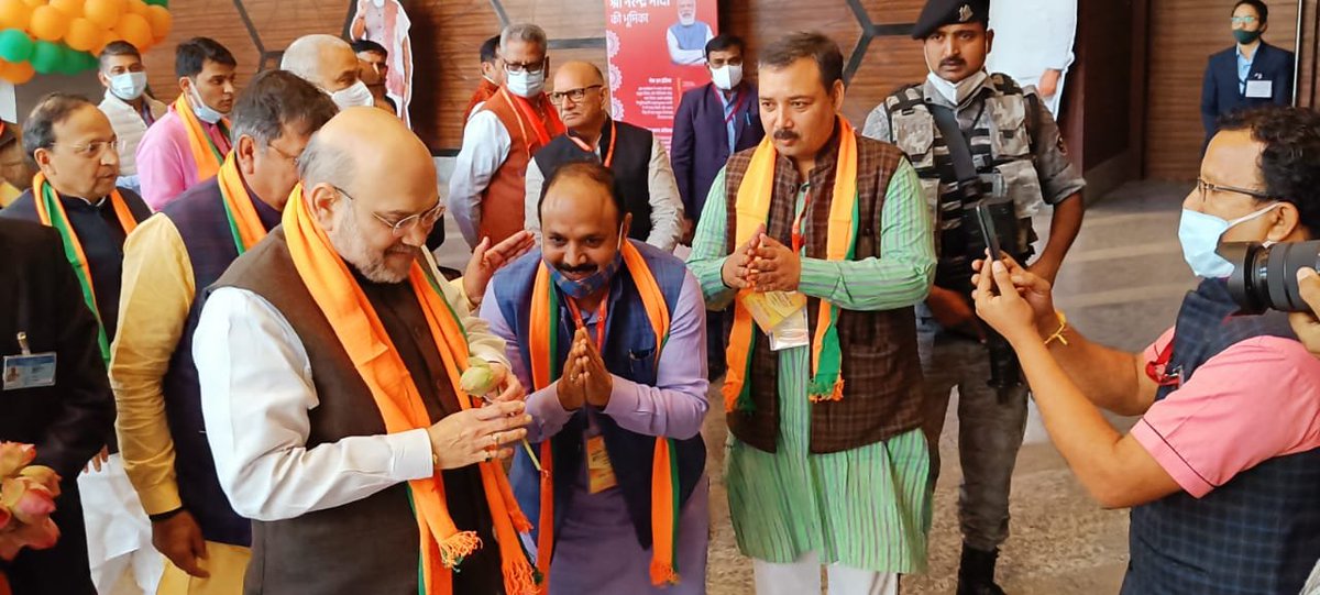JitenGothwal's tweet photo. आज भाजपा राजस्थान की प्रदेश कार्यसमिति में माननीय श्री अमित शाह जी के प्रेरणा पुंज मार्गदर्शन से #TeamRajasthan परिवार में नई सकारात्मक ऊर्जा का संचार हुआ है, जो यहां संगठन के विचार को सर्वव्यापी और सर्वस्पर्शी बनाने में मील का पत्थर साबित होगा। https://t.co/wJNuTdozOX