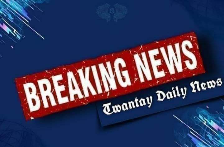 miN13700's tweet photo. 2 innocent people on a motorcycle were chased and shot by military troops on Shwe Sandaw (12) Road, Shwe Sandaw ward, Yangon's #Twantay township at around 8 pm tonight. No one was injured in the shooting, but 1 WAS ARRESTED and the other escaped
#Dec5Coup
#WhatsHappeningInMyanmar https://t.co/v5J7JCqyPd