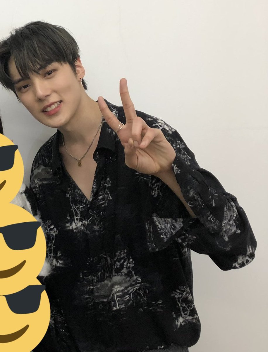 fkhyuk's tweet photo. 🌴🌴 https://t.co/ftTQCRb6UO