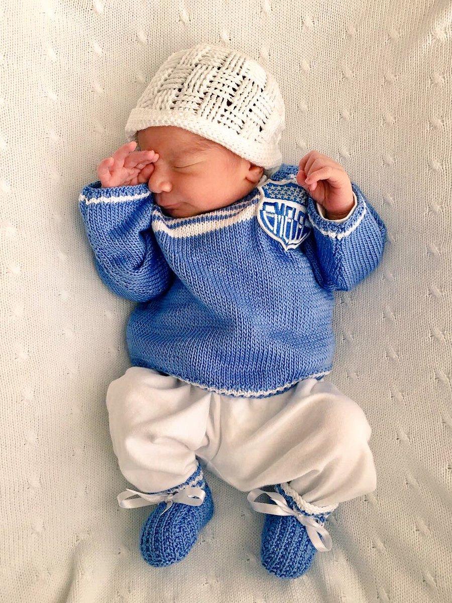 TeresaArboleda's tweet photo. Emelec! Emelec! Emelec! Con garra siempre💙💙💙 https://t.co/6RmBVByjdU