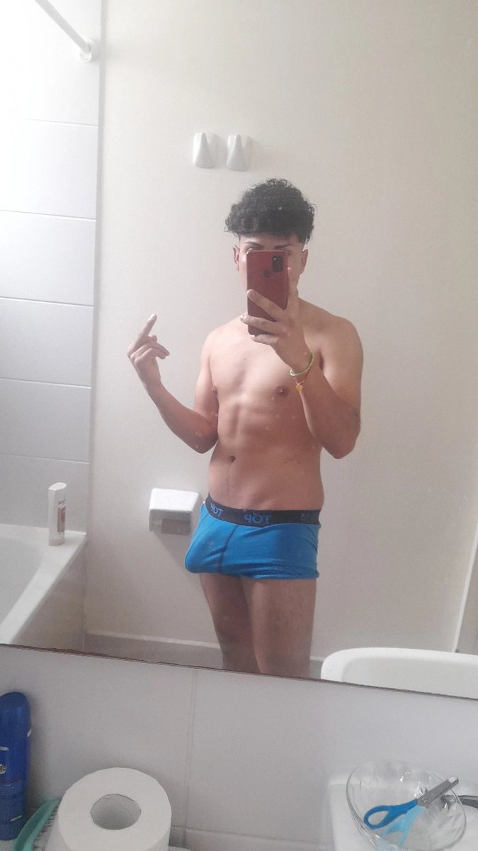 Absalon23daniel's tweet photo. Amanecio duro🥵🥵 https://t.co/SOvFIjqe8B