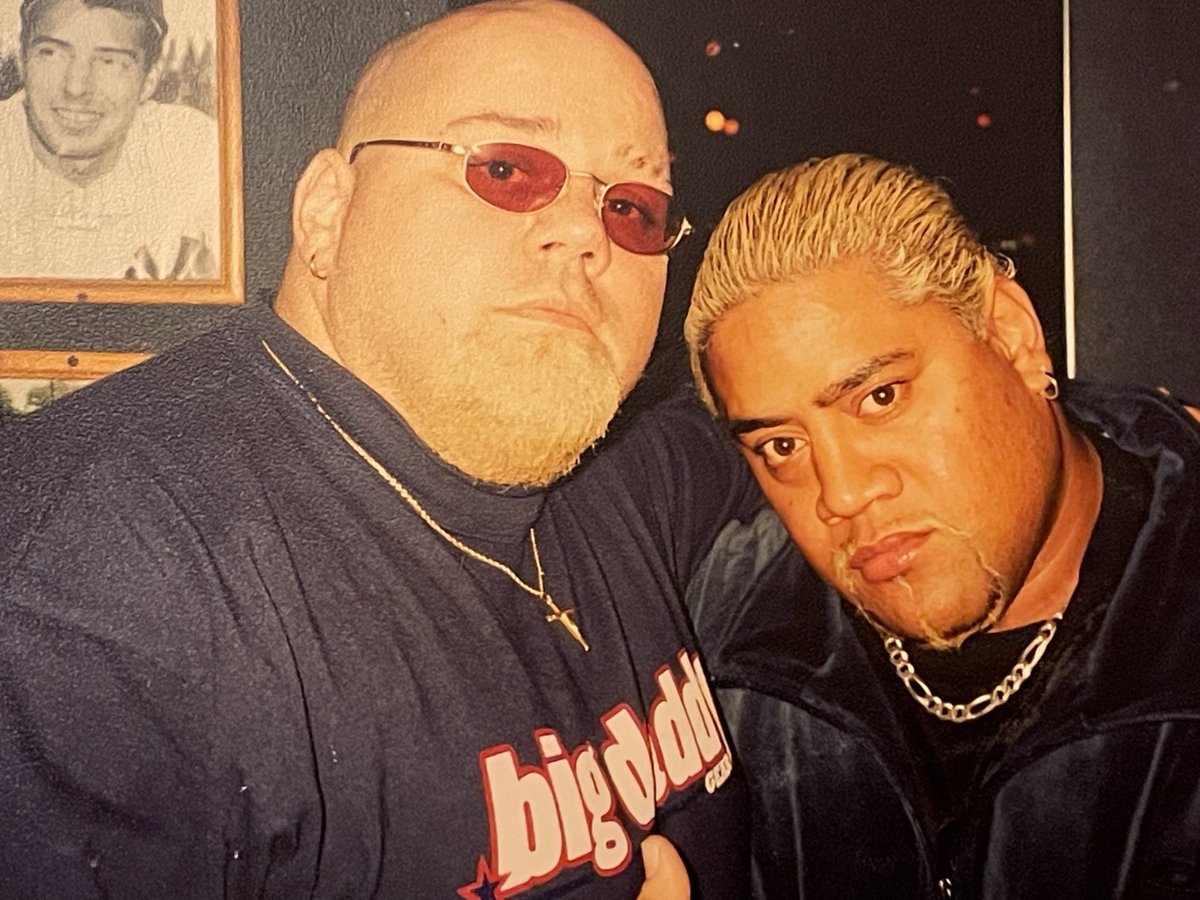bigdaddyGOC's tweet photo. @TheREALRIKISHI @mario_chaos R.I.P.🙏Uce, my thoughts & prayers on this day, sending light! #RIP #UltimateUce @SamoanDynasty1🇼🇸 #Thankful #blessed #BlessedSunday #Faith #family #Respect #friendship #ProWrestling https://t.co/XbBmFl0saQ