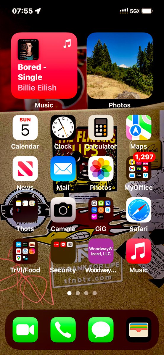 HTMLWizard's tweet photo. I. Am. Feeling. :
Like a #DigitalDump is coming on. Zo, I will be bZ for a minute. Be. Prepared. Your. Notifications are about to blow up.
All images shared #CopyLeft free to use, sell, trade, or even *gasps* #NFT as a #NFTCommunity!
Because I don’t. ”clout”.
#IAmDaNFT!
✌️☮️♋️ https://t.co/iQ9fgSRAfd