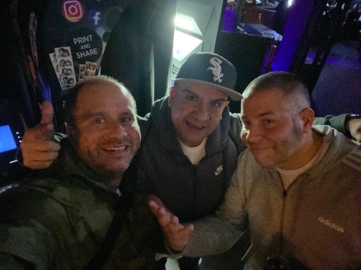 DTWCofficial's tweet photo. Great to link up with these lads again @stunnachi and @zew77 great times @properchicago for @sarahrusse and @kenny_riot birthday bash. Big up all crew 

#chicago #junglist #insidetheride #salute https://t.co/3nbjTingis