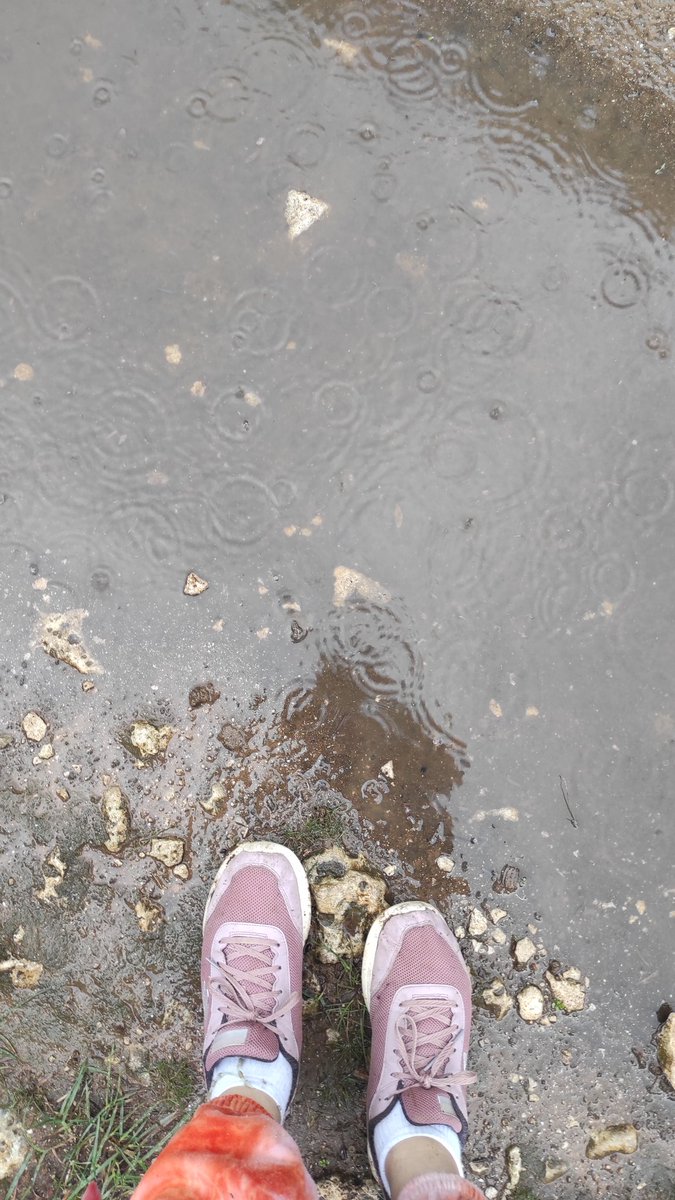 rebeeemm's tweet photo. 4/7
Com ha estat costum aquest més, aquesta excursió també va ser passada per aigua 🤣🌧️ Vam partir des de Es Castell cap a Cala San Esteban i com ens vam banyar just començar vam decidir continuar. Tota una aventura 🏕️
@EFsaludable_UIB #22121_uib https://t.co/n6qQIPnVax