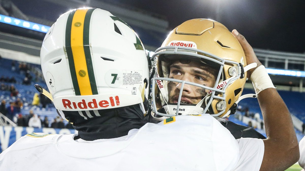 Great read by <a href="/GabrielCStovall/">Gabriel Stovall</a> on Male's Nic Schutte, who played through grief after unexpectedly losing his father just a few days before the title game. courier-journal.com/story/sports/h…