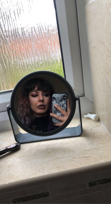 I feel ✨pretty✨  #mirrorselfie https://t.co/73ae8BOVnl<a href="/tag/mirrorselfie"class="tags">#mirrorselfie</a>