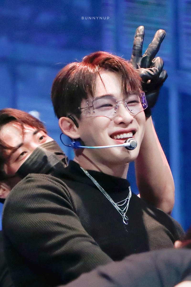 BUNNYNUP0301's tweet photo. 211205 #원호  

우리 형아는 토끼🐰

#WONHO @official__wonho #뵤범짱 https://t.co/MAqDBmBN4n
