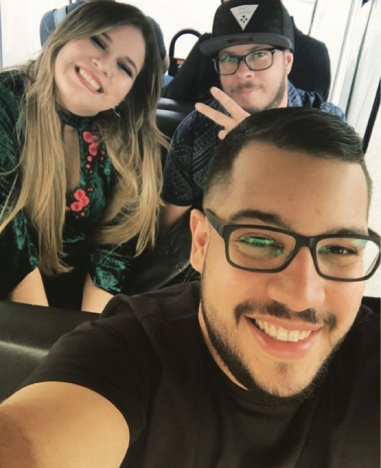 rebanhodamm's tweet photo. Um mês da maior saudade de todos os tempos. 

#MariliaMendonca, Henrique Bahia e Silveira. 🤍♾ https://t.co/diRgIjuTmW