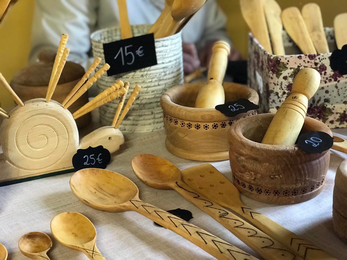 👉Nos pasan fotos del mercadillo navideño que se está celebrando hoy domingo en San Juan de Plan.
👉Estará abierto hasta las 20:00 horas en caseta de los cazadores de esta localidad.
#valledechistau #sanjuandeplan
