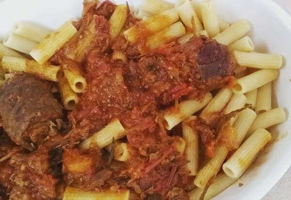 nadasto's tweet image. L&apos;une des pires photos pour l&apos;instagram, la macaronade sétoise avec ses brageoles (paupiettes de paleron)
Mais qu&apos;est ce que c&apos;est bon ! Vous aimez aussi ? 
La recette est sur le blog et je parle de cette ville typée que j&apos;aime tant...
#gastronomy
#frenc… instagr.am/p/CXGwcOwjeTq/