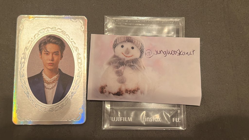 jungwooskarut's tweet photo. Wts doyoung nct 127 Polaroid and special year book syb photocard 

Bidding closes 9 pm Monday 

@selling_nct_usa plz rt 😊 https://t.co/pYJ1UzefRx