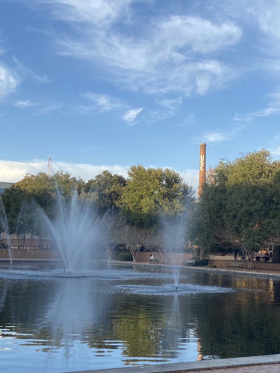 della_jasinski's tweet photo. enjoyed getting to learn from some of the best in the game this weekend! thank you so much to @scsbcoach_bev @KatieRepole @KaelaJackson30 @KevinMaguireSB for putting on a great camp!!! Carolina is BEAUTIFUL! #goCocks #goCocky #USC https://t.co/6vMDDnHmm4