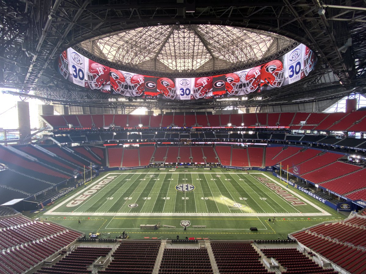 NPappas23's tweet photo. Yesterday ➡️ Today

#SECchampionship ended at 8PM last night. 
1.) Confetti clean up
2.) Paint removal (EZs, hashes, logos, bench areas)
3.) Refresh lines, #’s, border, etc.
4.) Layout &amp; paint Falcons EZs, Bird &amp; logos.
Field ready by 3AM ✔️

@AtlantaFalcons vs. @Buccaneers @ 1PM https://t.co/aAGjSjjUCa