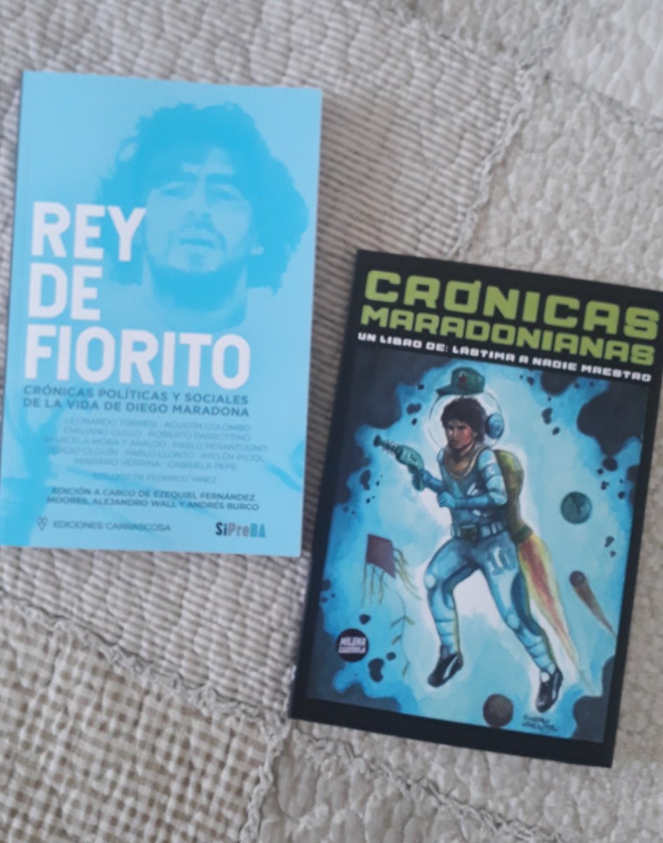 NicoEscobarRS's tweet photo. El cumpleañito trajo nuevas lecturas. 🔟 🇦🇷 https://t.co/Xtg5CXtUqu