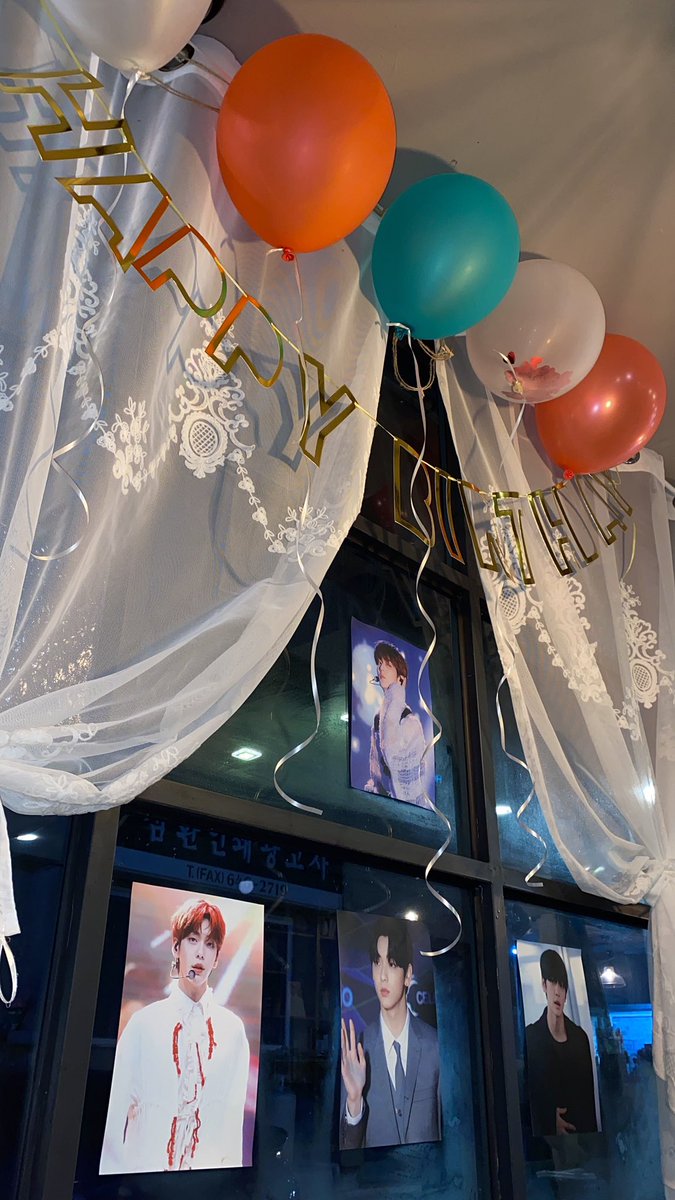 1259l3's tweet photo. 📍강릉 스완네집
#22살_최수빈
@swans_house
오늘 처음 생일카페를 가봤어요! 잘 꾸며두신 덕에 너무 따뜻하고 편안한 분위기 속에서 수빈이 잘 보고 갑니다♡ 가기 전 전화 먼저 드렸었는데 사장님 엄~청 친절하셔요 ㅎㅎ 케이크 품절이라 너무 아쉬웠지만 ㅜㅜ 음료랑 쿠키 넘 맛있게 잘 먹었습니다! https://t.co/bN29ThMTnl