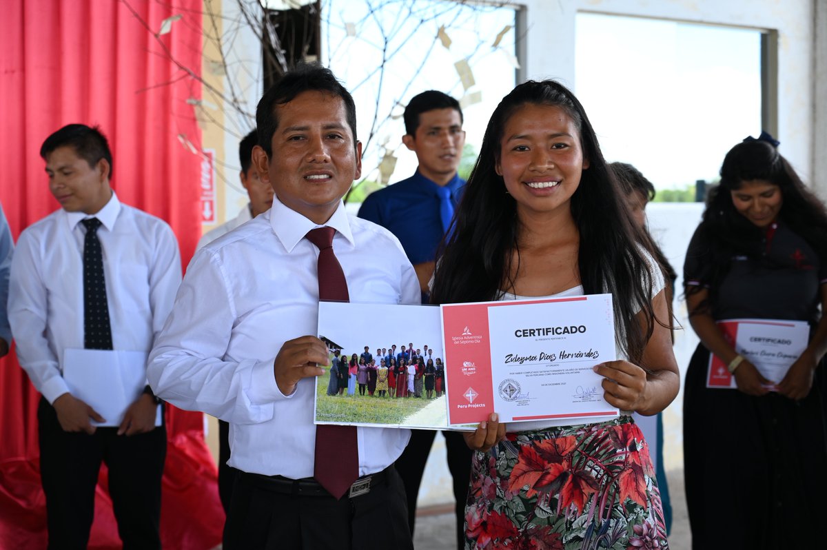 peru_projects's tweet photo. Tenemos la seguridad de que Dios dirigirá la obra en el siguiente año, avanzando con el nuevo grupo de misioneros en la selva peruana. 😊 https://t.co/OhgMqIaBjl