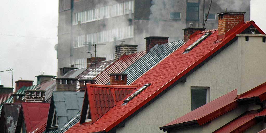 twojeradiofm's tweet photo. Tak źle nie jest w żadnej zachodniopomorskiej gminie. Spośród 2477 gmin w kraju, Świnoujście w III kwartale znalazło się na ostatnim miejscu. Chodzi o program w którym mieszkańcy mogą wymienić źródło ciepła lub wykonać termomodernizację budynku.

https://t.co/HQAAyLCVGx https://t.co/miZBNpNL3z
