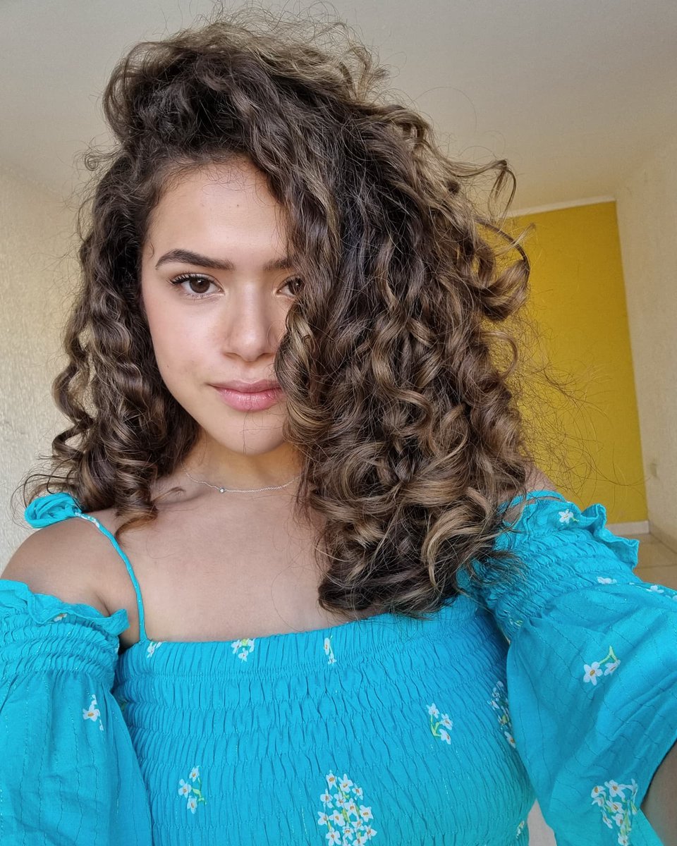 maisa's tweet photo. Bom domingo primosss💙 https://t.co/9fbHo5wsiD