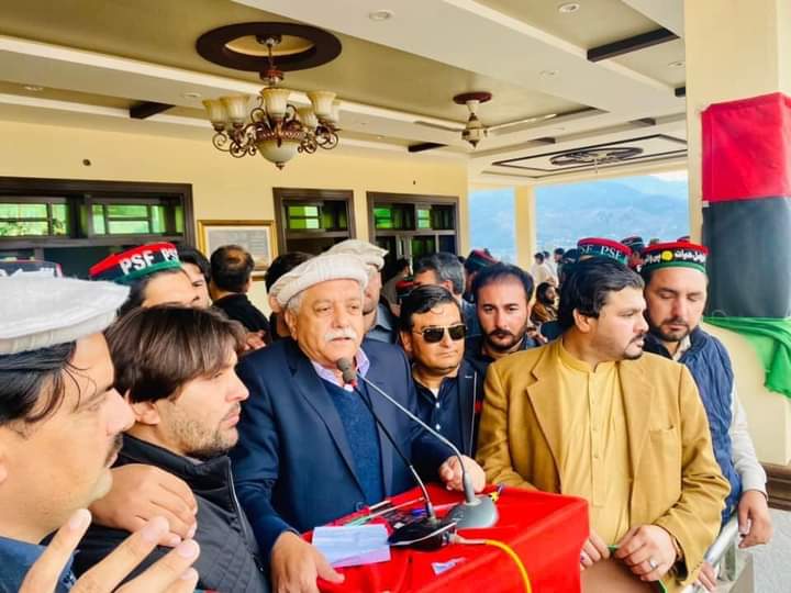 Zeeshanpsfkp's tweet photo. آج اخون خیل ہاؤس میں گرینڈ  شمولیتی پروگرام منعقد ہوا ۔
اس موقع پر 
الیاس خان،لیاقت خان ،آصف شاہ خان ،شہزاد خان ،عالم زیب خان ،مبارک زیب خان ،اخون ذادہ فہد،محبوب سینکڑوں ساتھیوں سمیت پی پی پی میں شامل.
پروگرام کے مہمان خصوصی صوبای صدر پی پی پی خیبرپختونخوا نجم الدین خان تھے ۔۔ https://t.co/Znm0dddDCM
