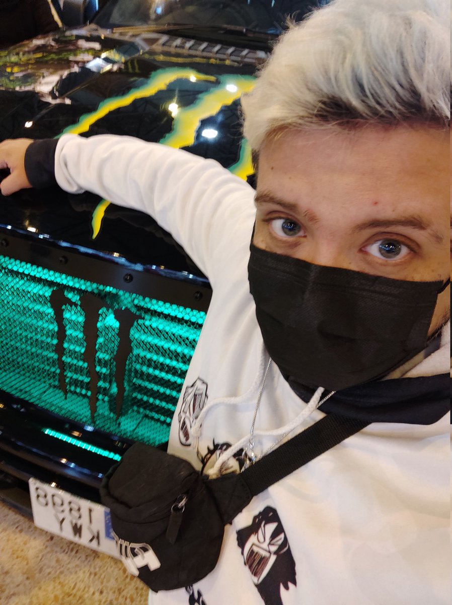 McYellowMaster's tweet photo. @MonsterEnergyES https://t.co/v2nF810YzF