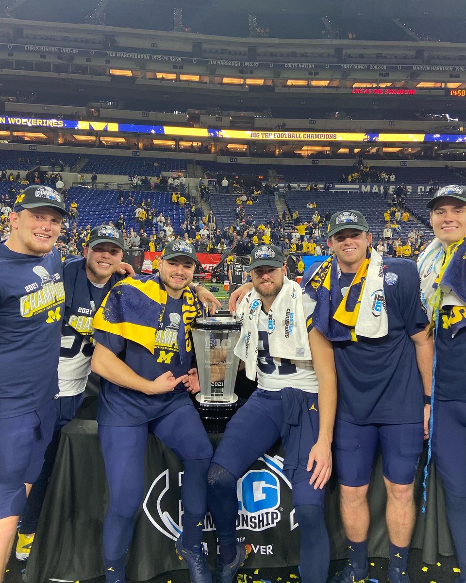 How it started vs. how it ended Love these guys #GoBlue