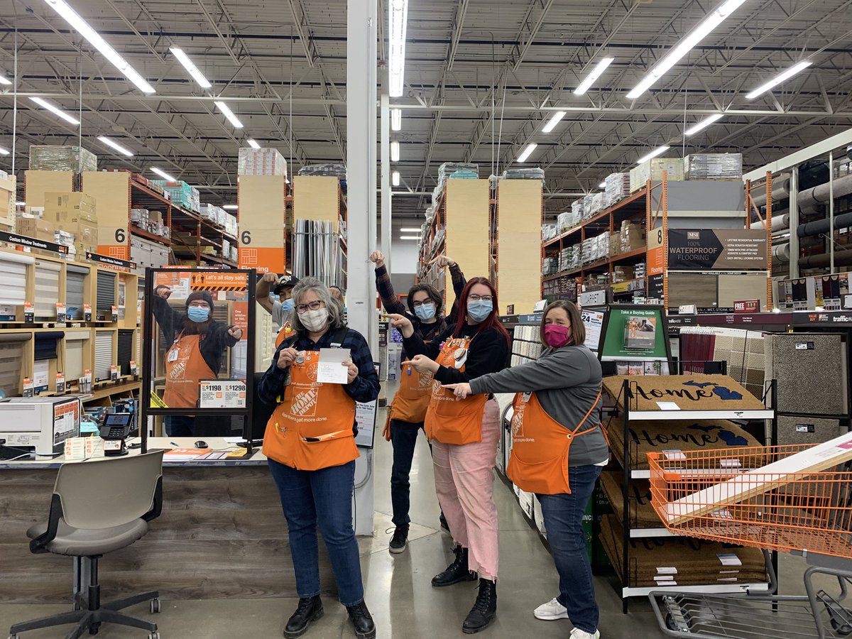 Kelly receiving a services champion pin. Thank you for your commitment to excellence!