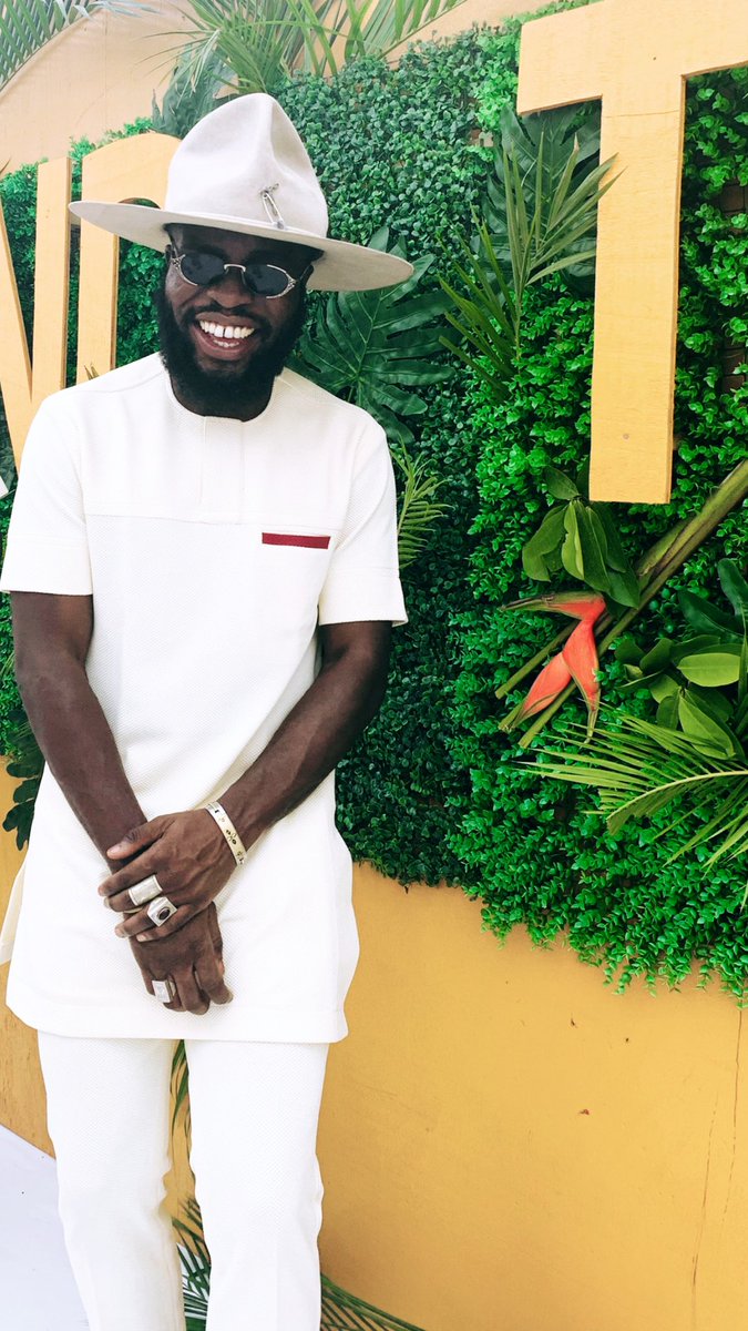manifestive's tweet photo. Mood... #MTTU 🪐💫 https://t.co/KeY6eQxhoh